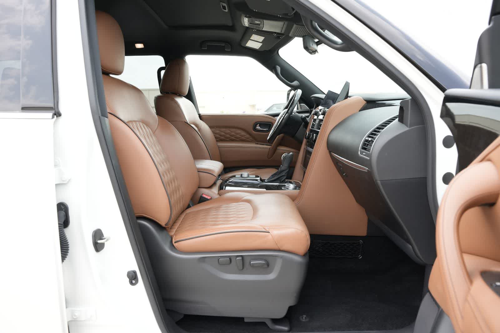 Thumbnail: 2024 INFINITI QX80 - 23