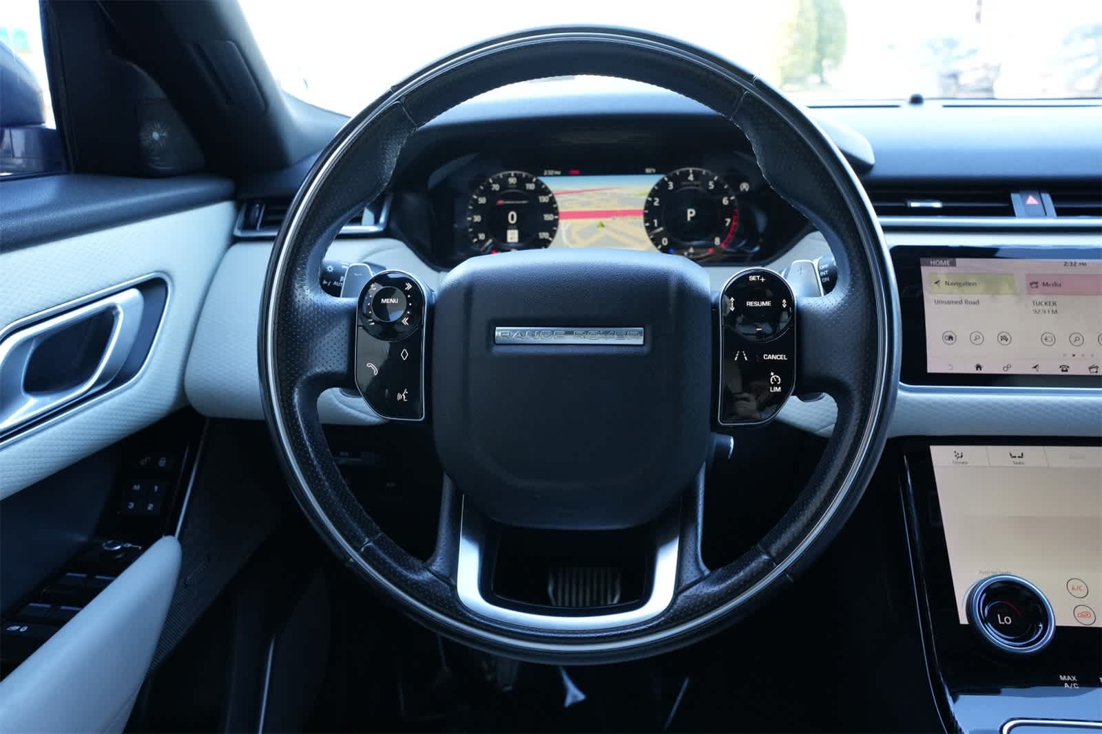 Thumbnail: 2018 Land Rover Range Rover Velar - 9