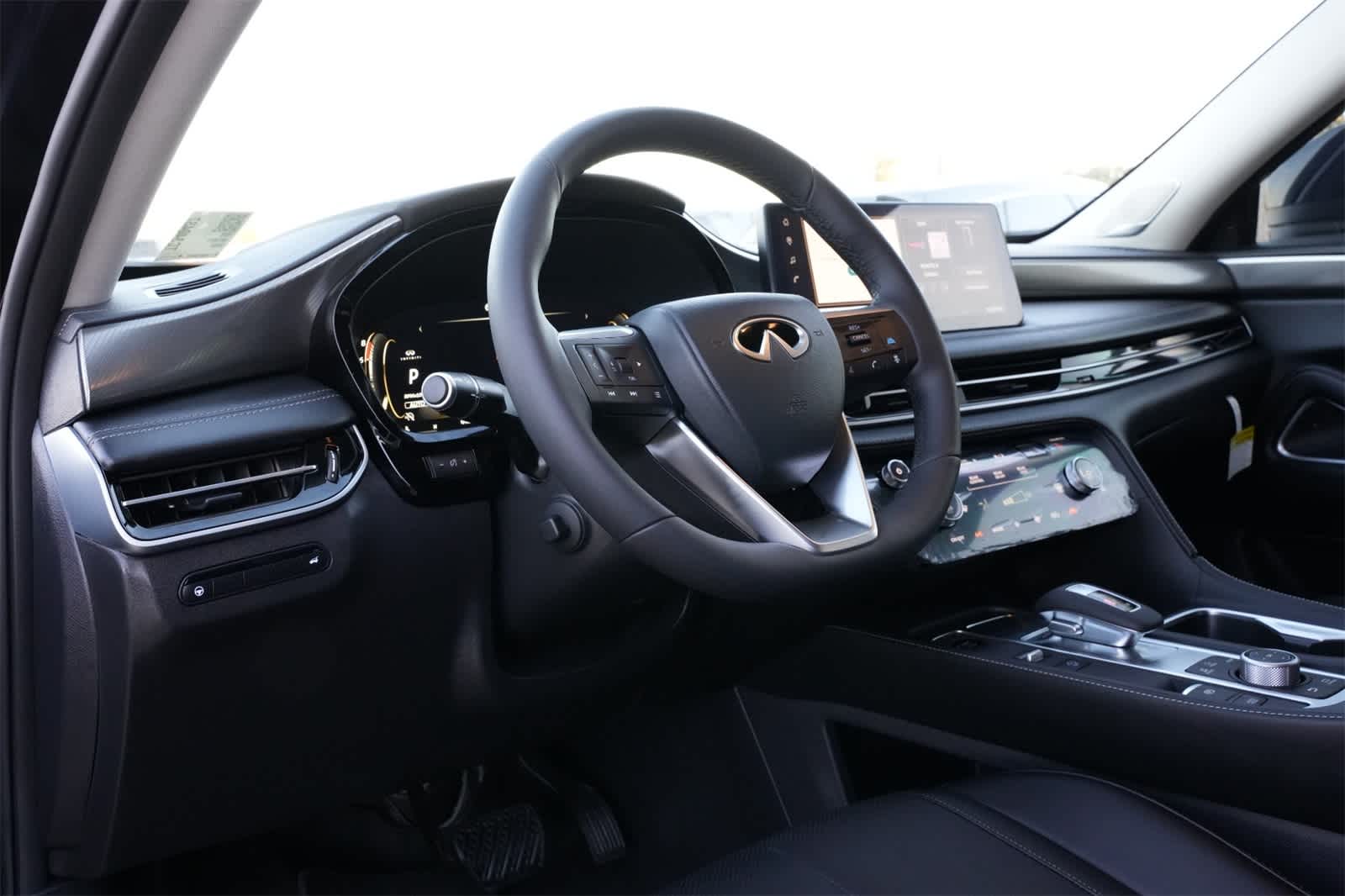 Thumbnail: 2026 INFINITI QX60 - 16