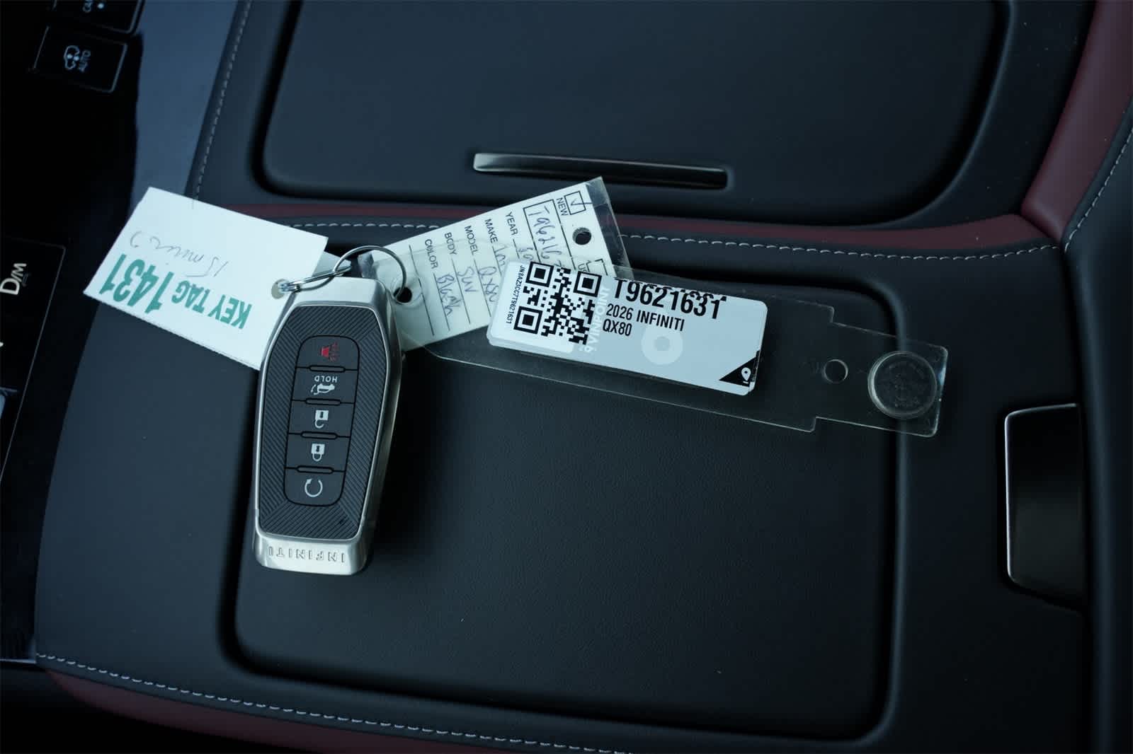 Thumbnail: 2026 INFINITI QX80 - 27