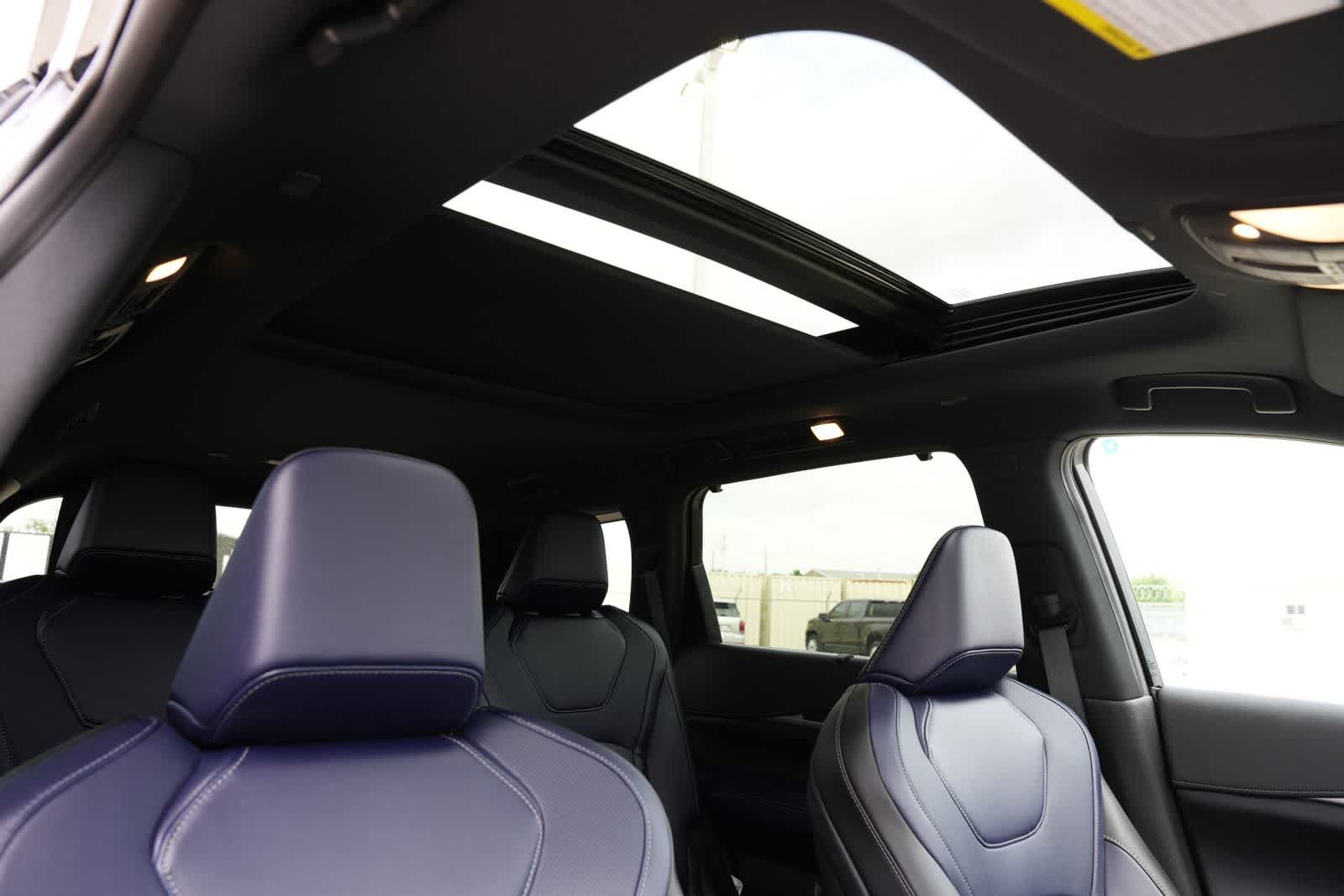 Thumbnail: 2026 INFINITI QX60 - 24