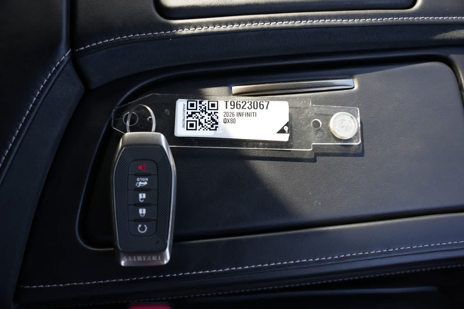 Thumbnail: 2026 INFINITI QX80 - 28