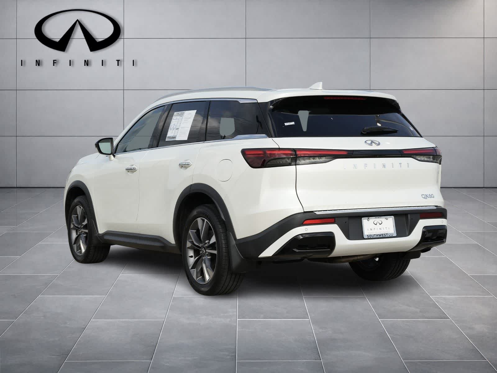 Thumbnail: 2023 INFINITI QX60 - 5