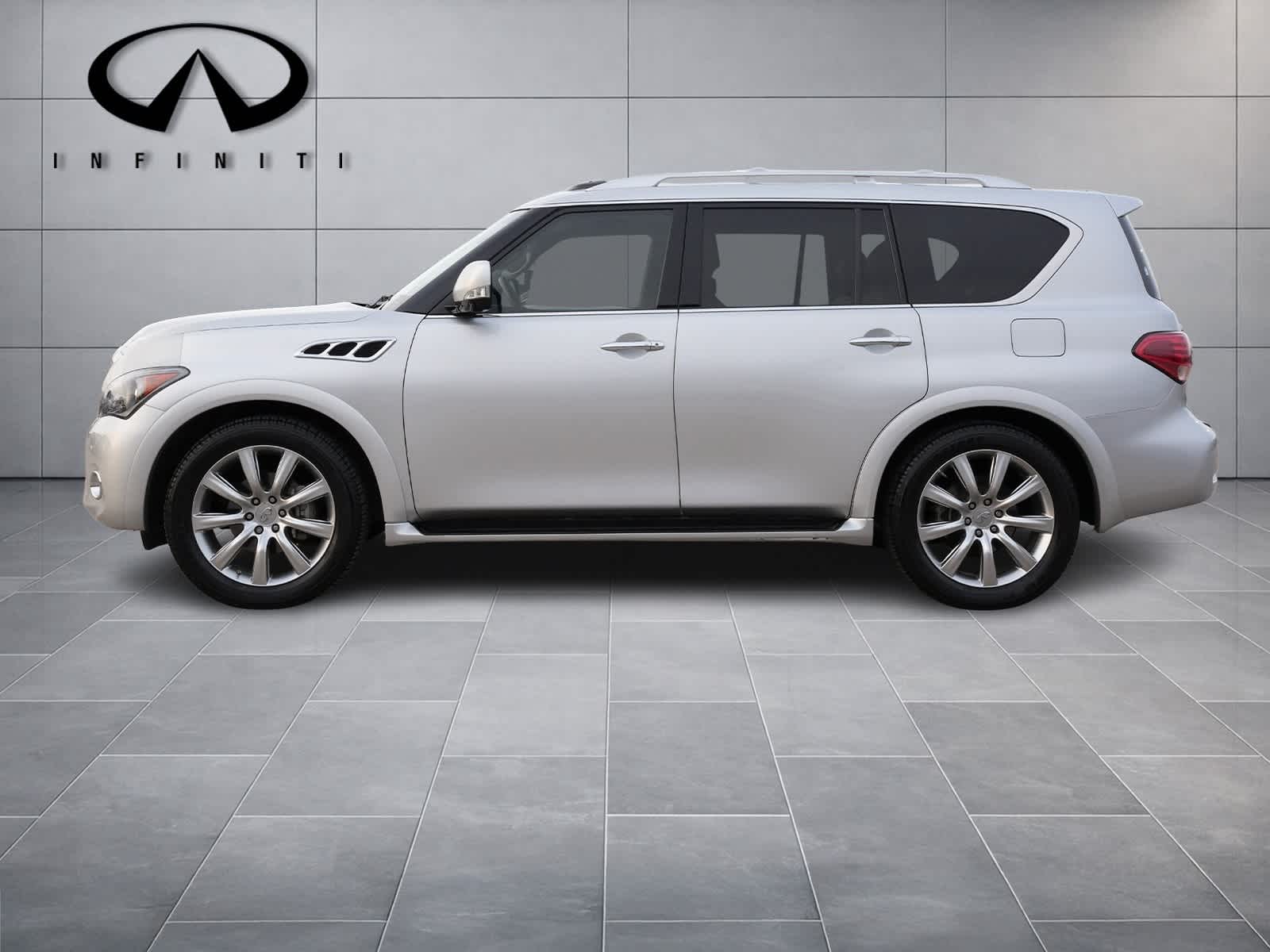 Thumbnail: 2011 INFINITI QX56 - 4