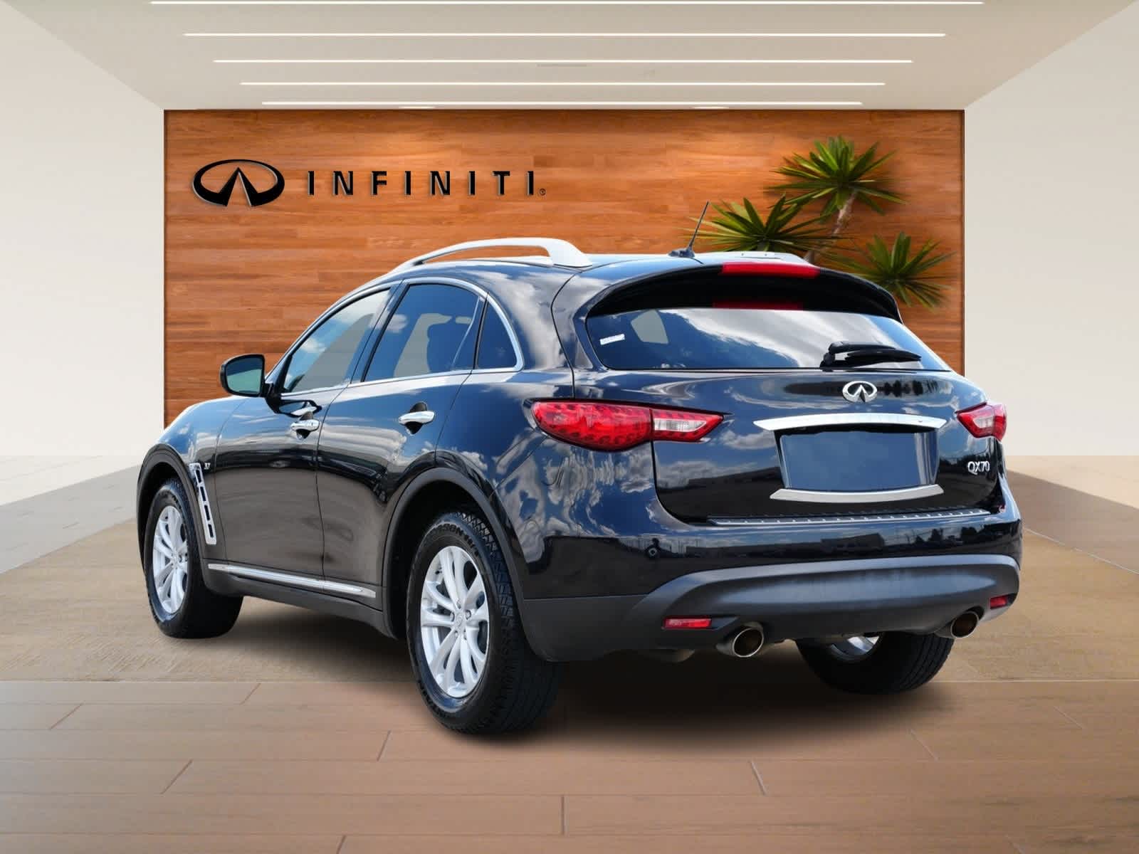 Thumbnail: 2015 INFINITI QX70 - 5