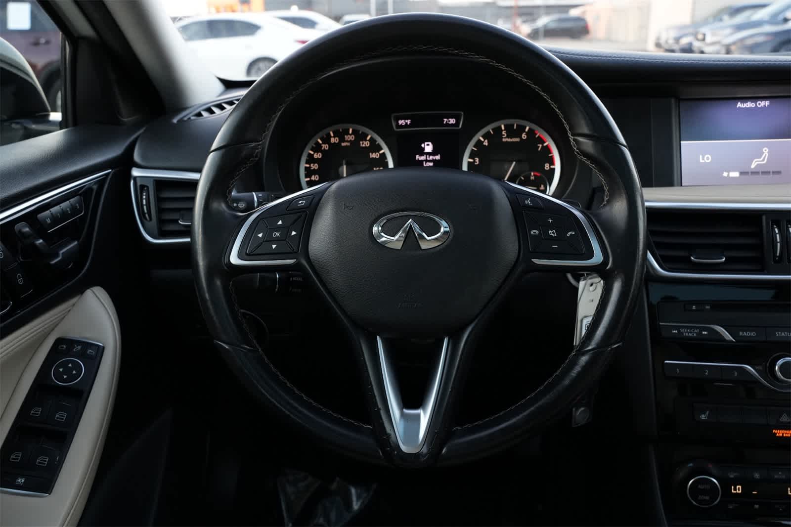 Thumbnail: 2019 INFINITI QX30 - 9