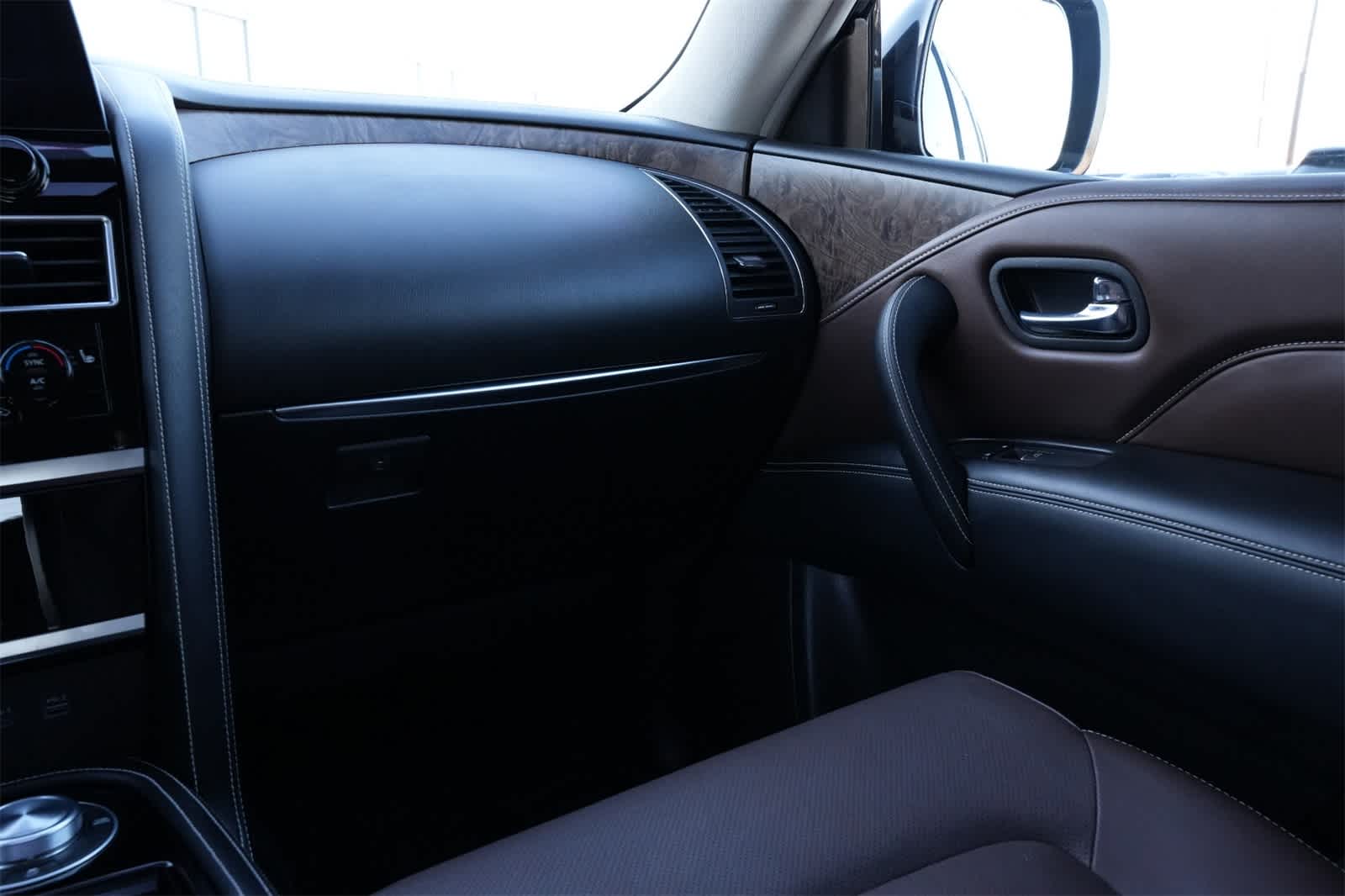 Thumbnail: 2023 INFINITI QX80 - 8