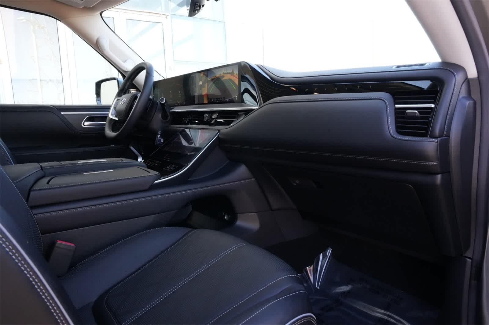 Thumbnail: 2025 INFINITI QX80 - 22