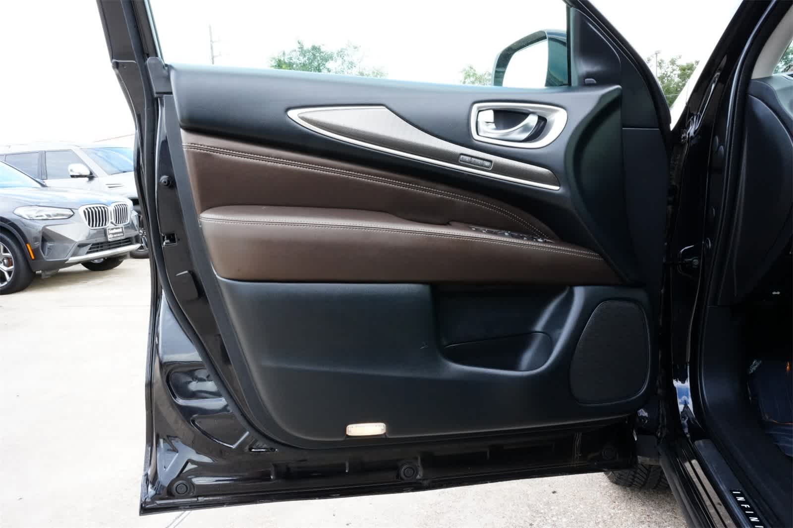 Thumbnail: 2019 INFINITI QX60 - 18