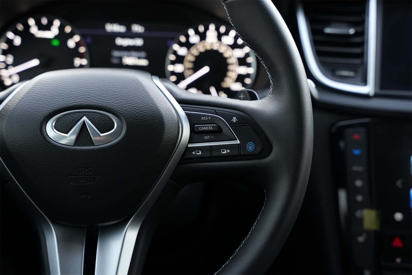 Thumbnail: 2025 INFINITI QX50 - 11