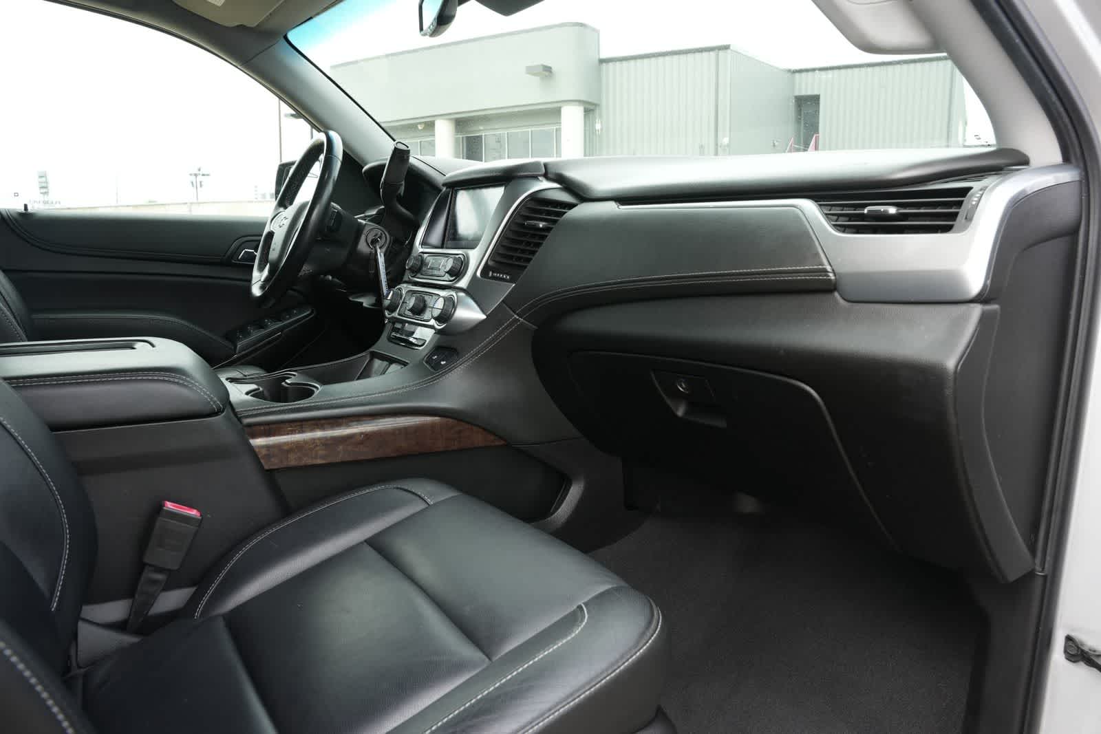 Thumbnail: 2019 Chevrolet Tahoe - 21