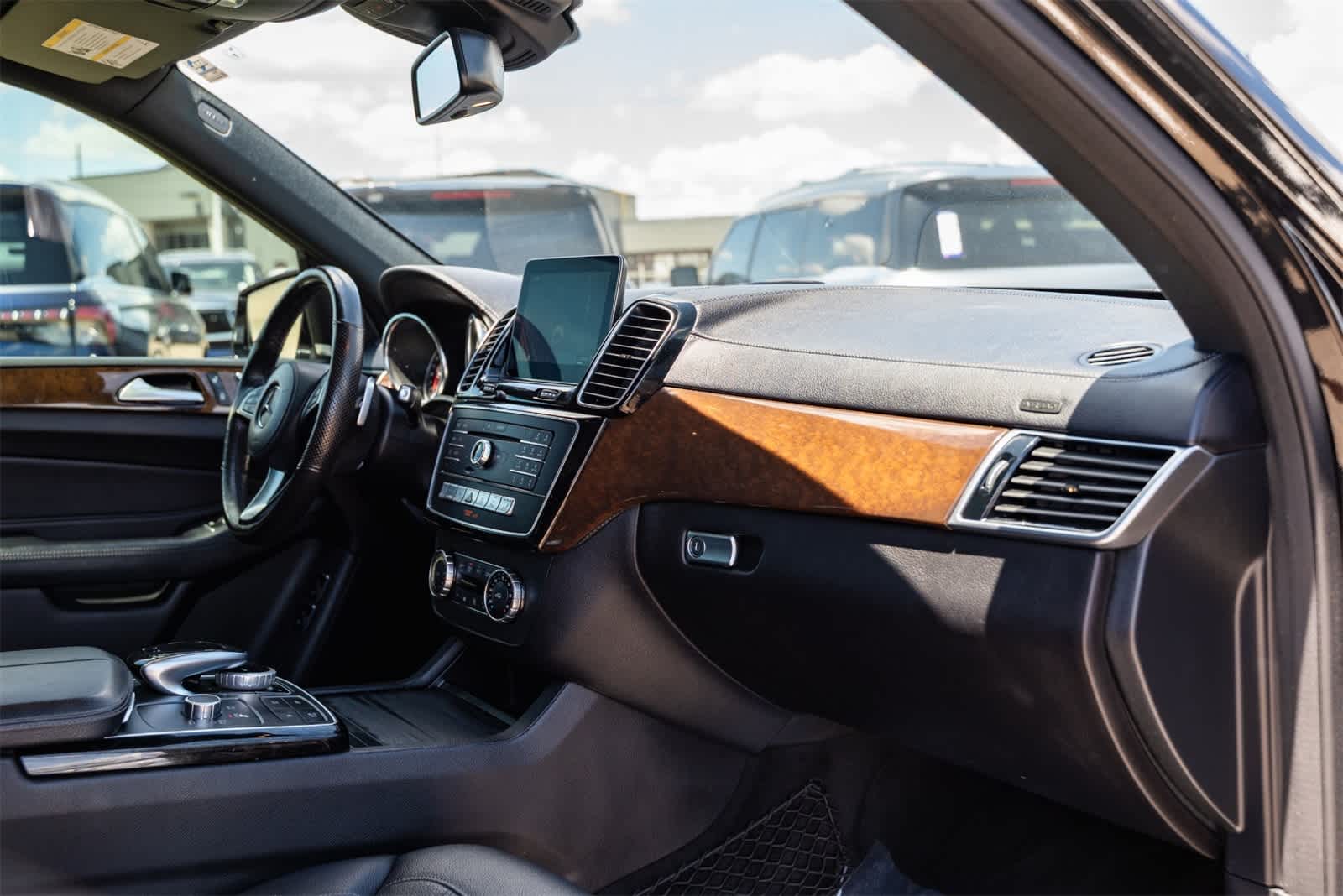 Thumbnail: 2019 Mercedes-Benz GLS - 24