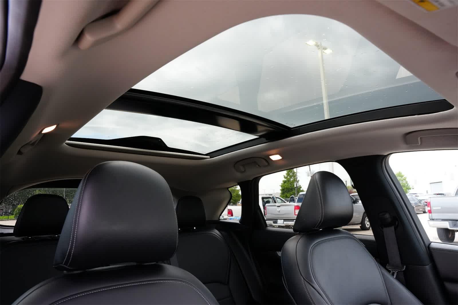 Thumbnail: 2019 INFINITI QX50 - 25