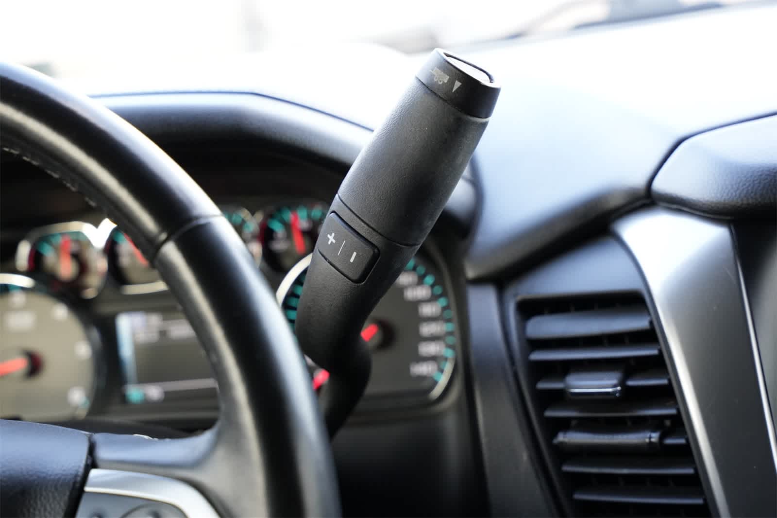 Thumbnail: 2020 Chevrolet Suburban - 14