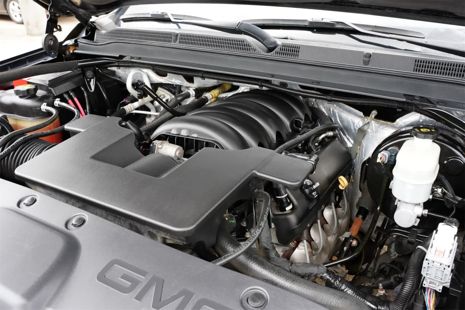 Thumbnail: 2016 GMC Yukon - 24