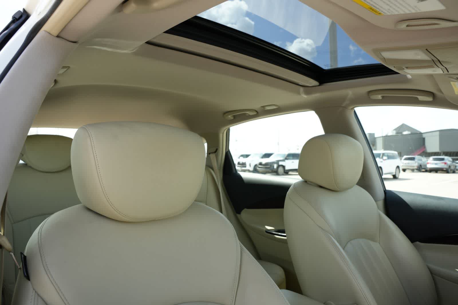 Thumbnail: 2016 INFINITI QX50 - 24