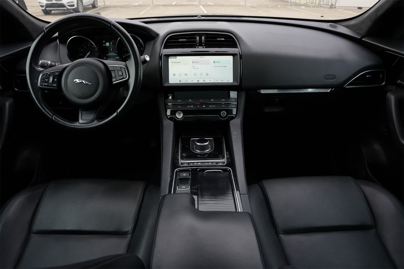 Thumbnail: 2020 Jaguar F-Pace - 7