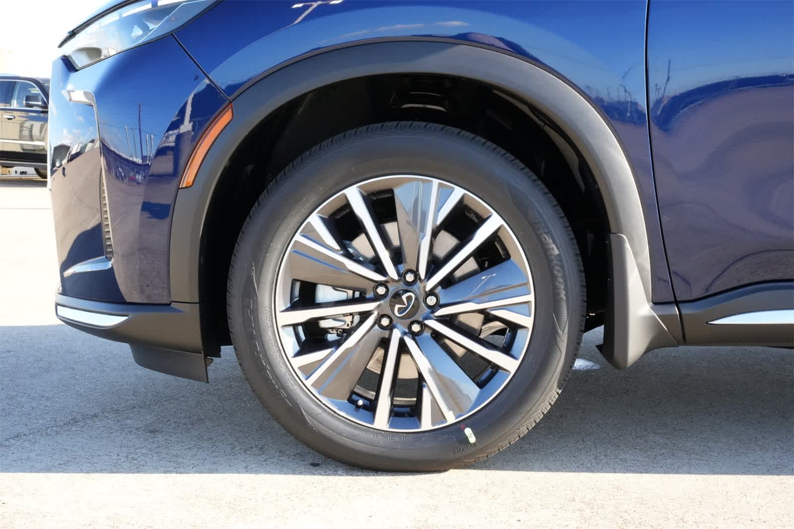 Thumbnail: 2026 INFINITI QX60 - 26