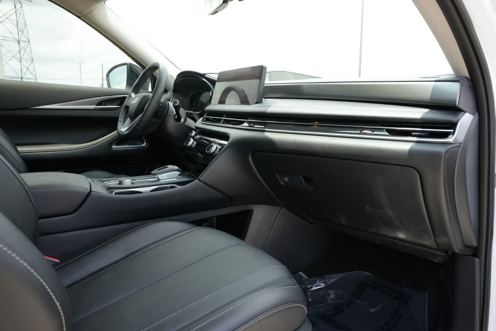 Thumbnail: 2026 INFINITI QX60 - 22