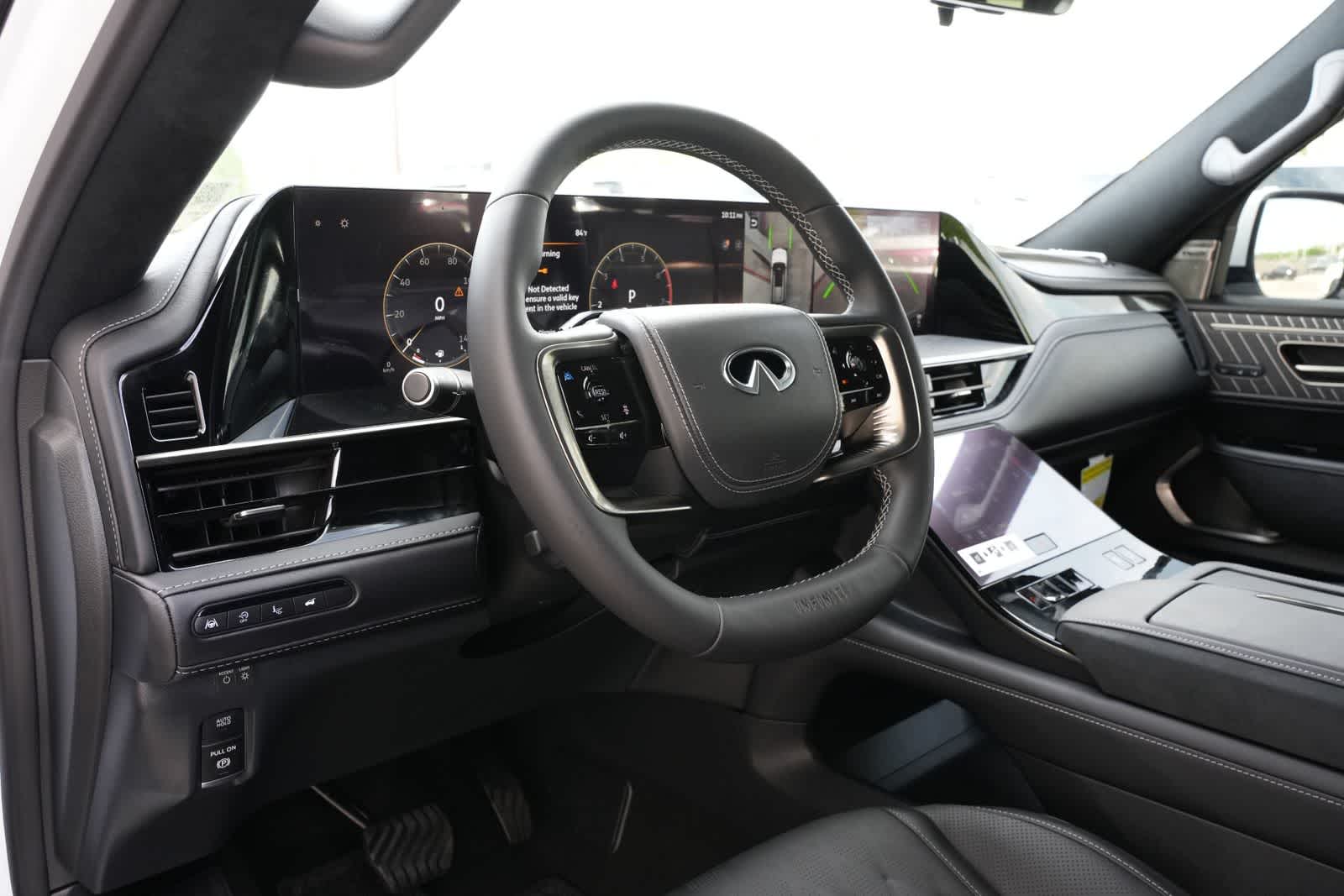 Thumbnail: 2026 INFINITI QX80 - 16