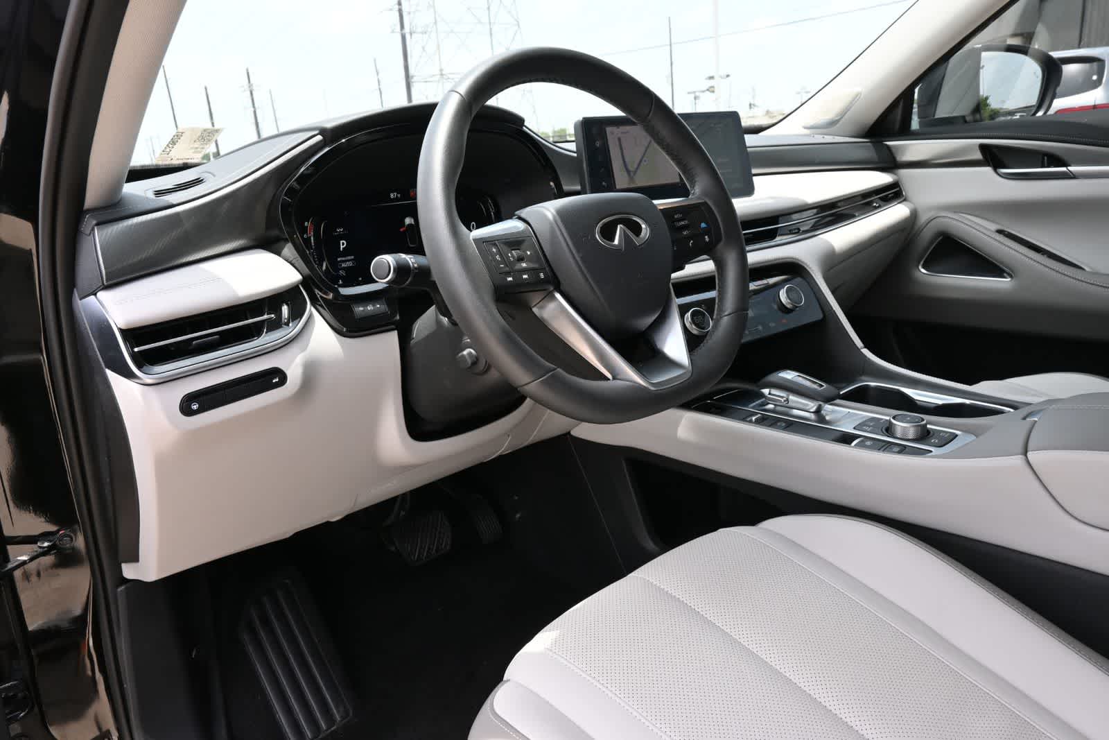Thumbnail: 2026 INFINITI QX60 - 15