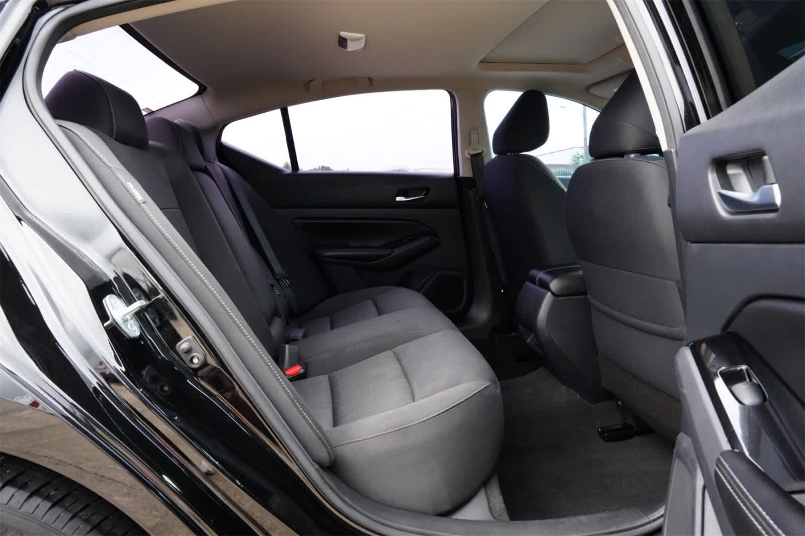 Thumbnail: 2022 Nissan Altima - 22