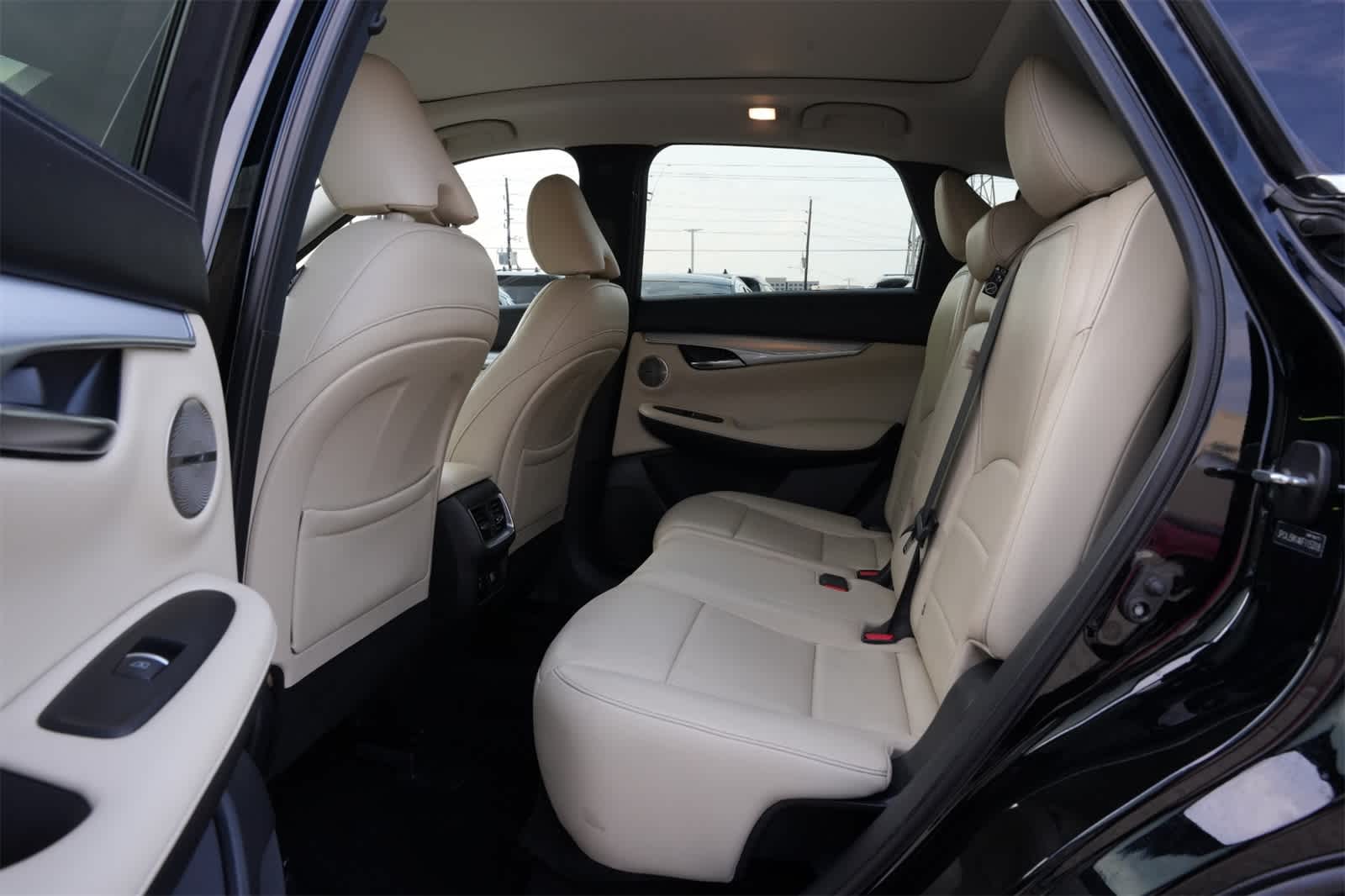 Thumbnail: 2019 INFINITI QX50 - 19