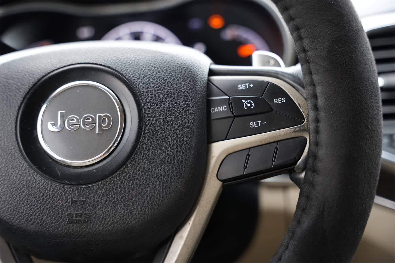 Thumbnail: 2014 Jeep Grand Cherokee - 11