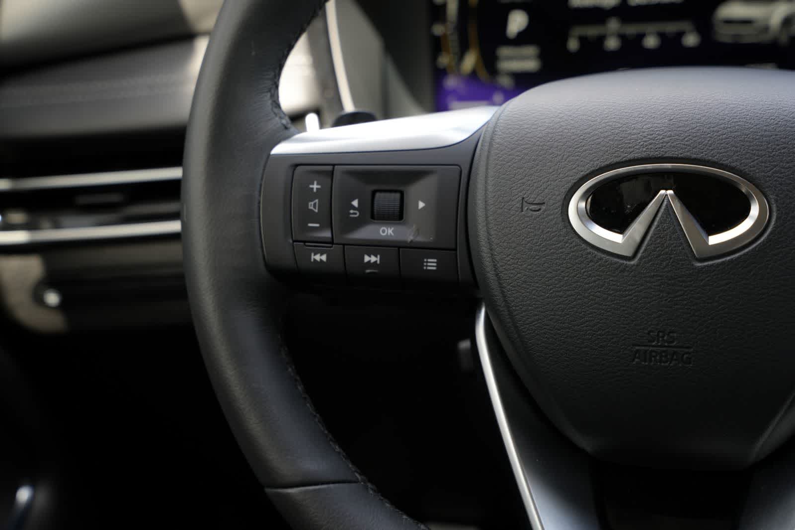 Thumbnail: 2026 INFINITI QX60 - 10