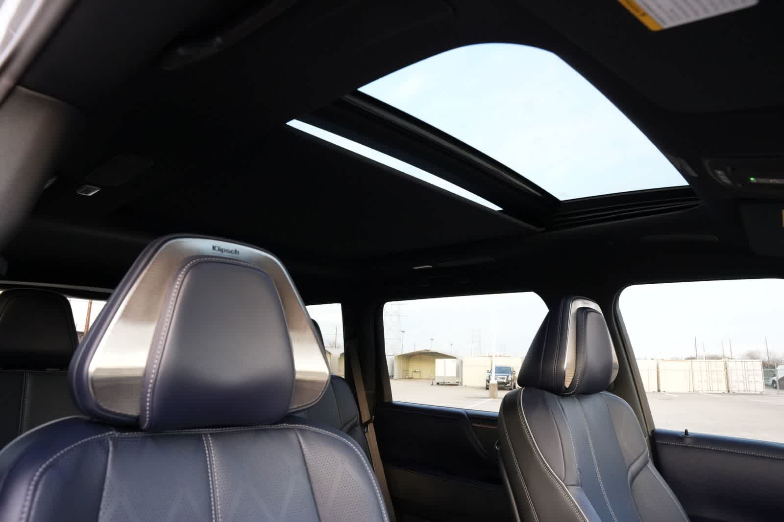 Thumbnail: 2026 INFINITI QX80 - 24