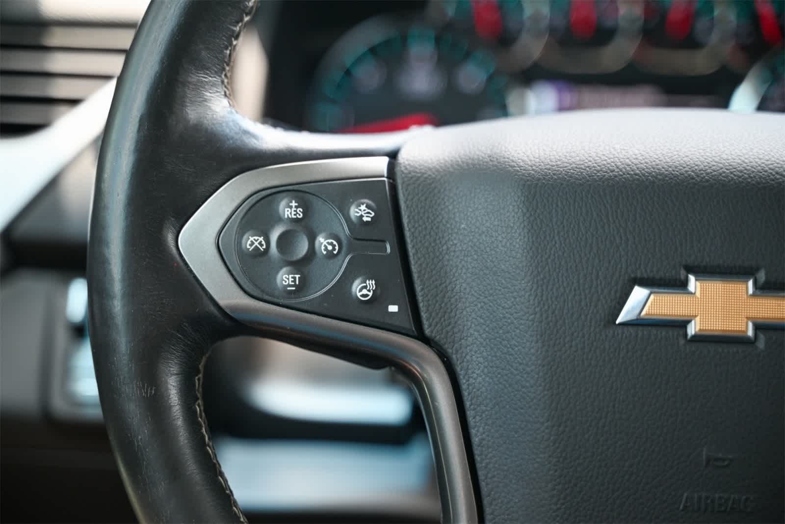 2016 Chevrolet Suburban LTZ 10