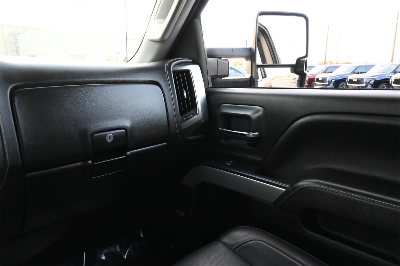 Thumbnail: 2019 Chevrolet Silverado 2500 - 6