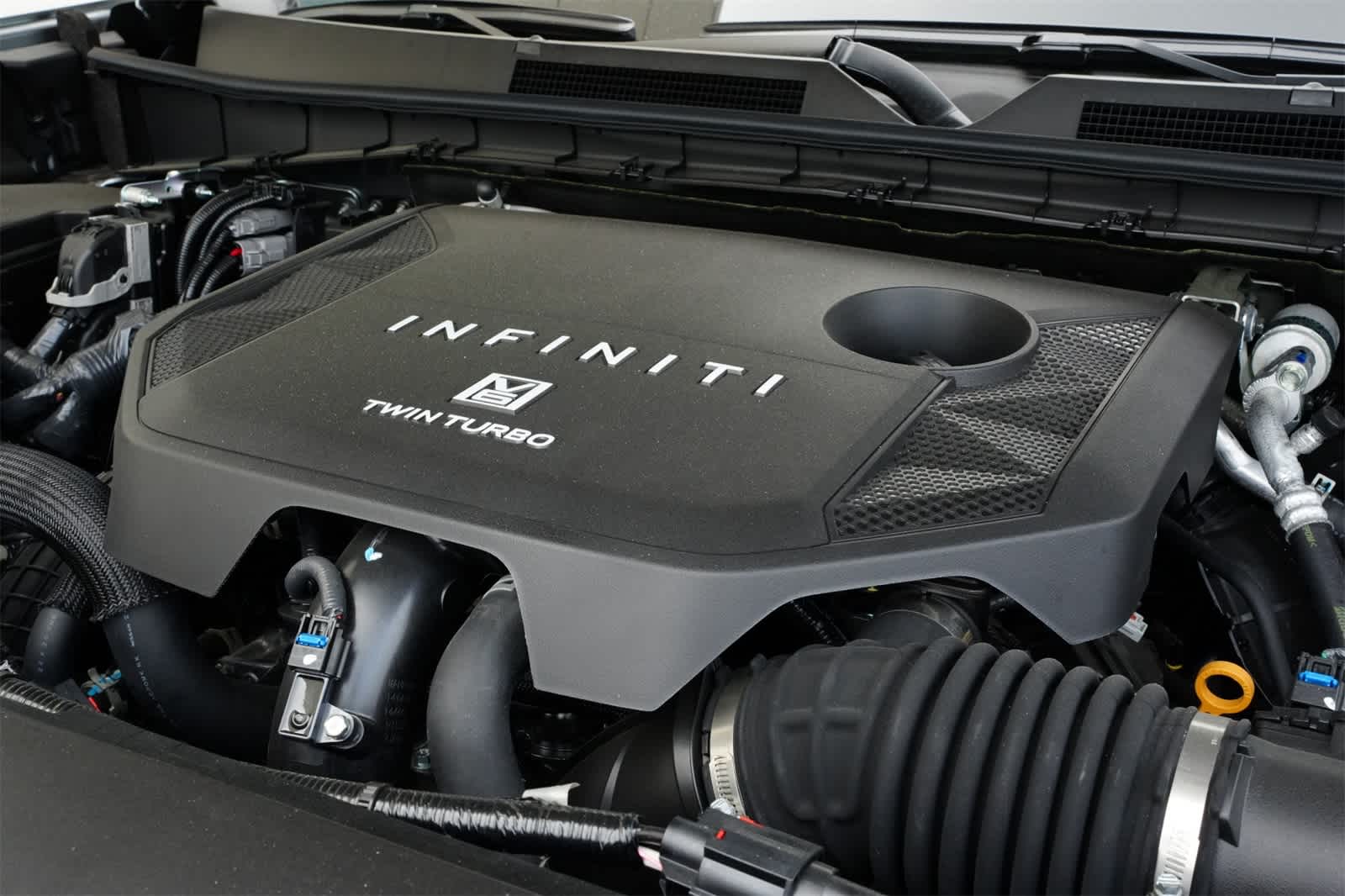 Thumbnail: 2025 INFINITI QX80 - 27
