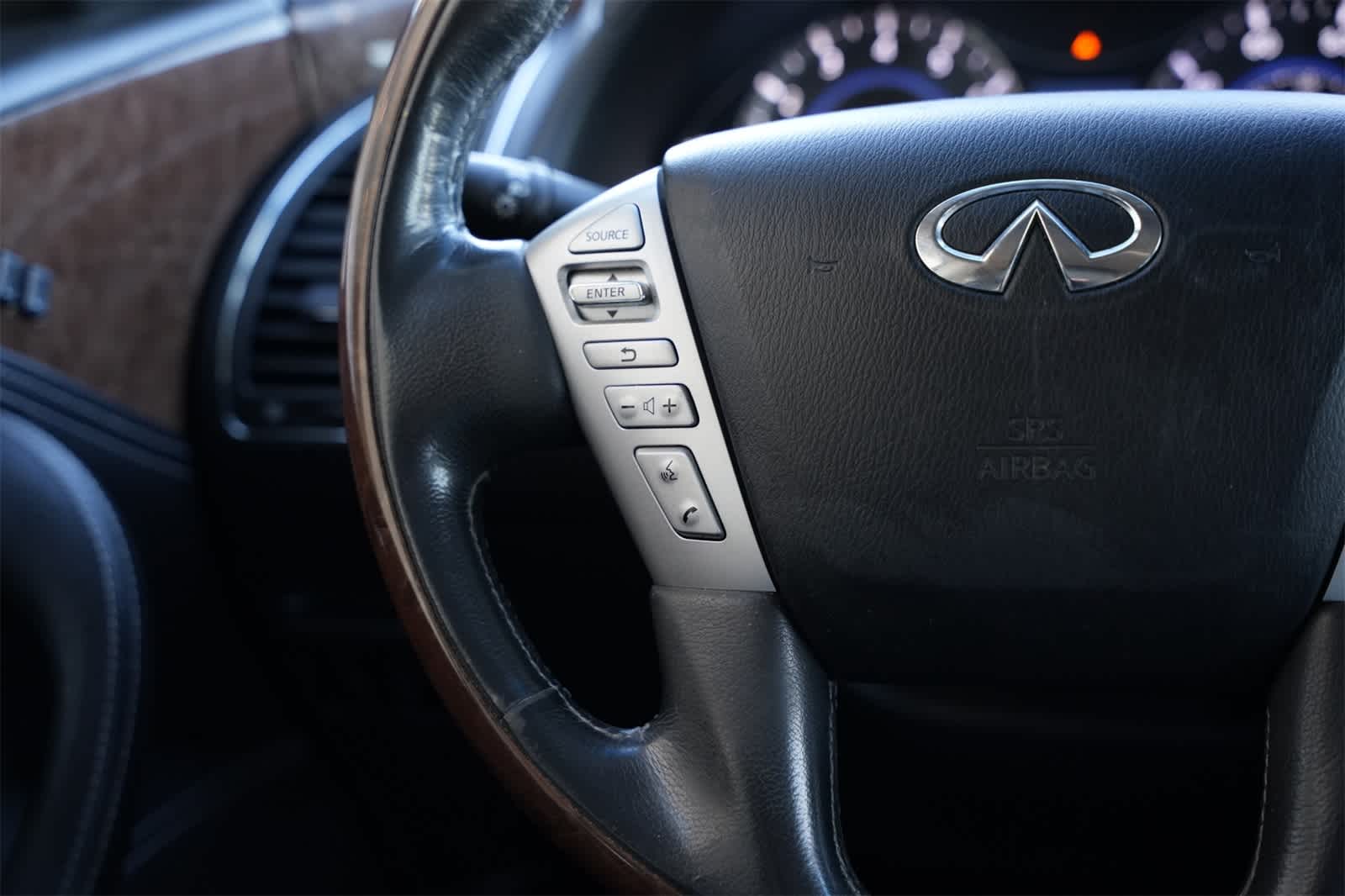 Thumbnail: 2017 INFINITI QX80 - 10