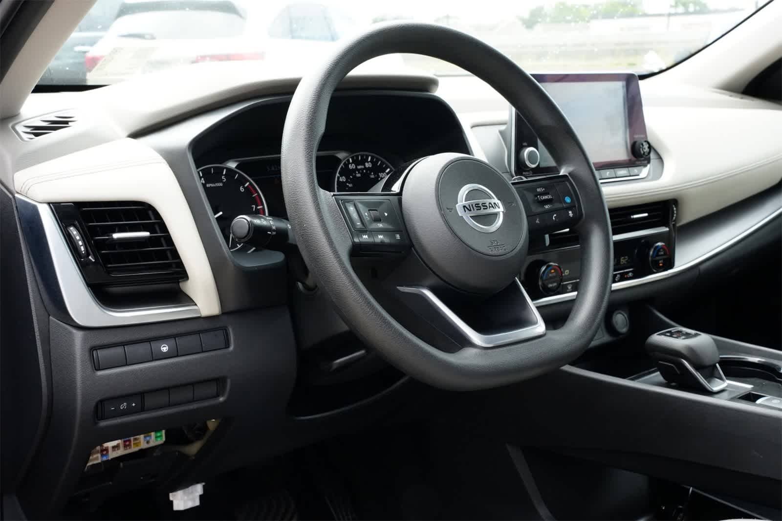 Thumbnail: 2021 Nissan Rogue - 15