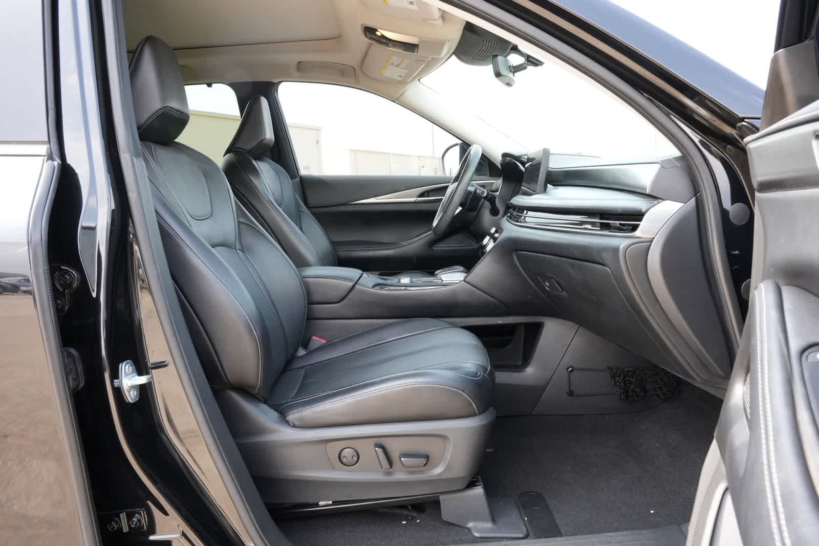 Thumbnail: 2023 INFINITI QX60 - 23