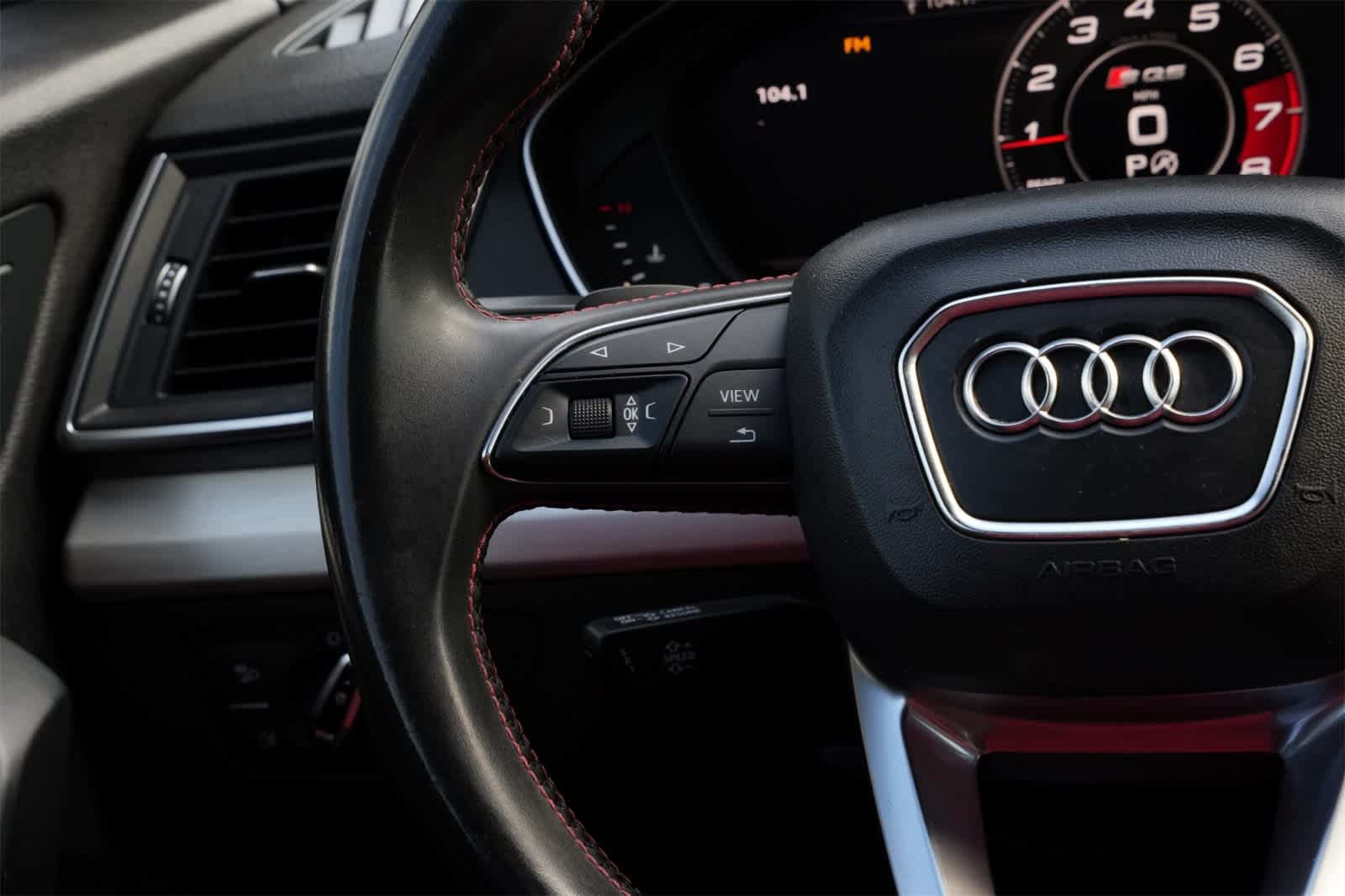 Thumbnail: 2018 Audi SQ5 - 10