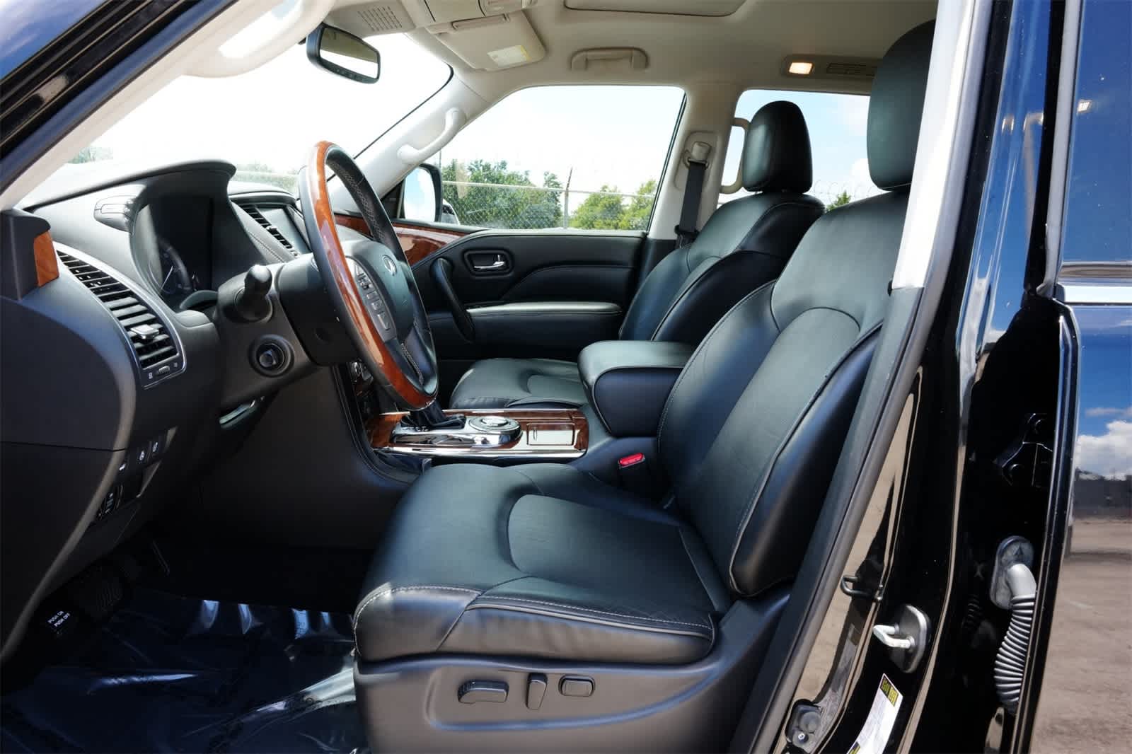 Thumbnail: 2019 INFINITI QX80 - 16