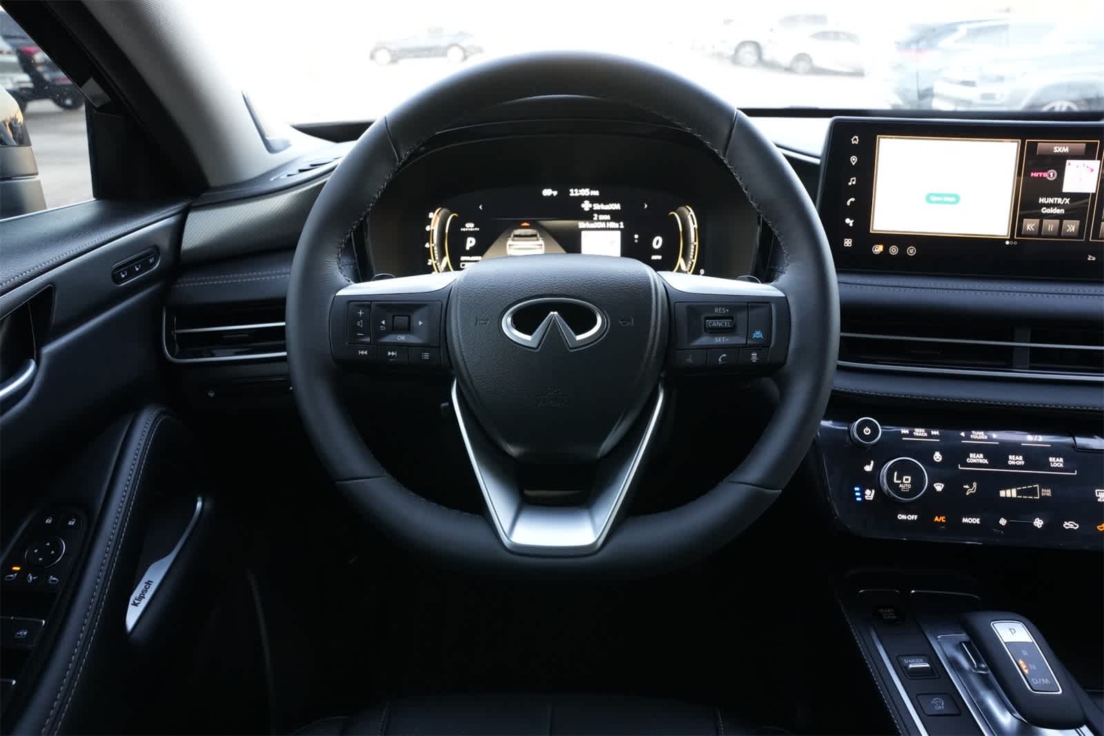 Thumbnail: 2026 INFINITI QX60 - 9