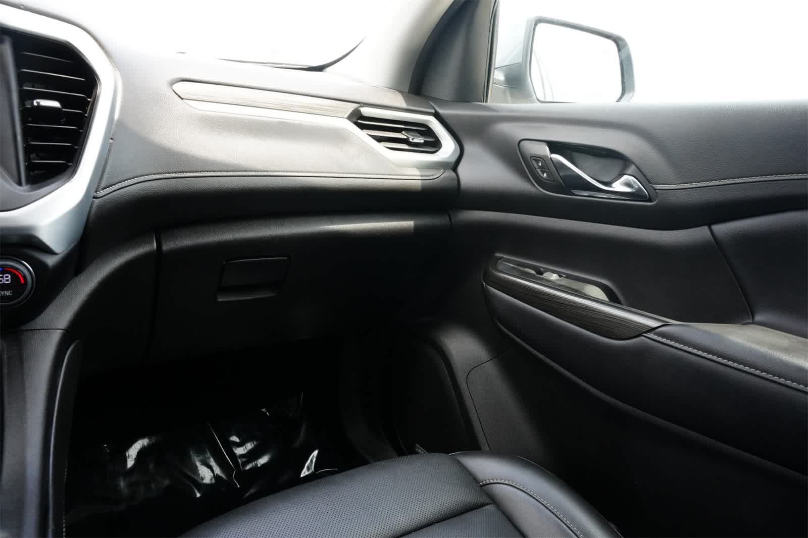 2023 GMC Acadia SLT 7