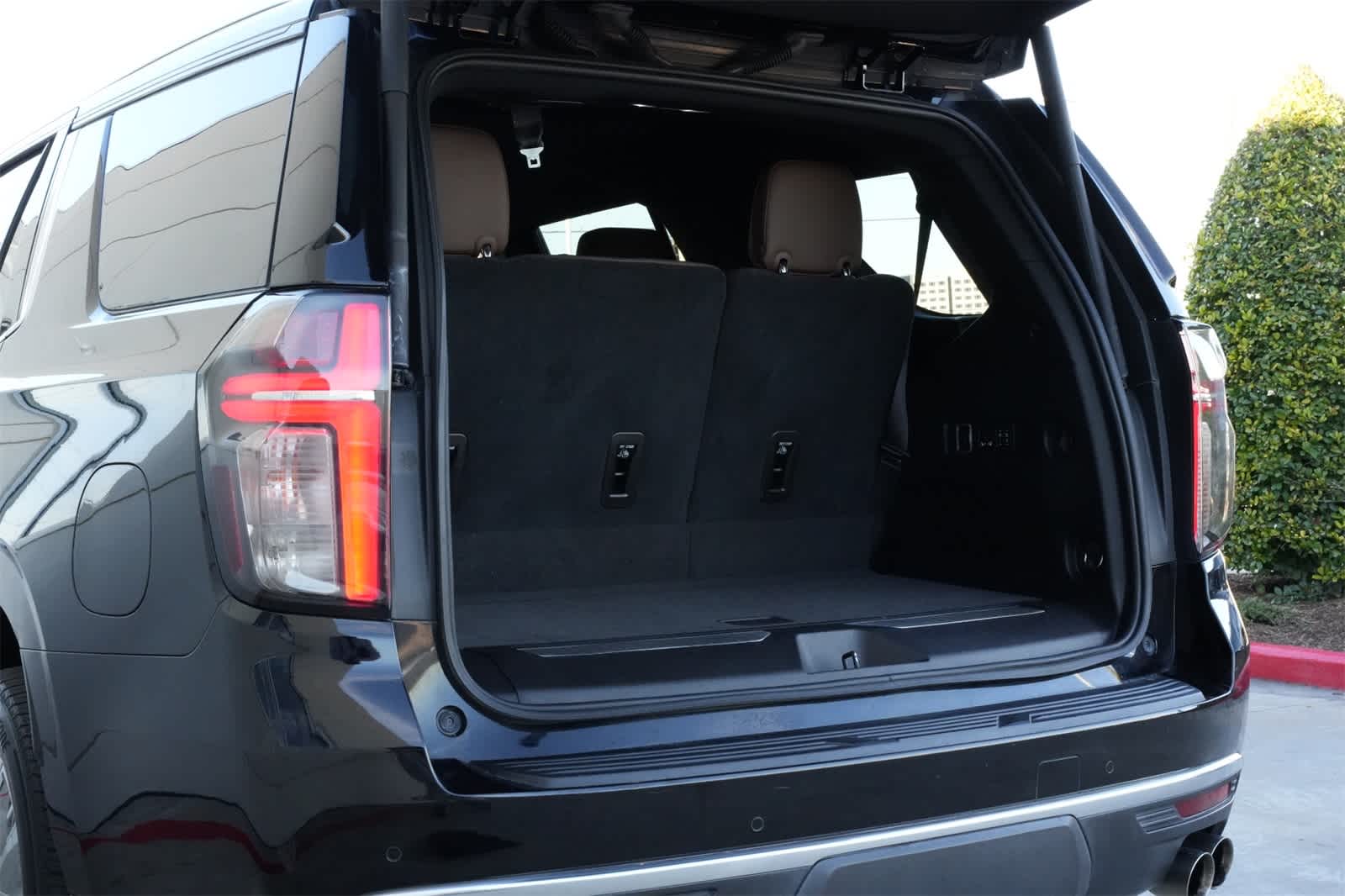 Thumbnail: 2021 Chevrolet Tahoe - 22