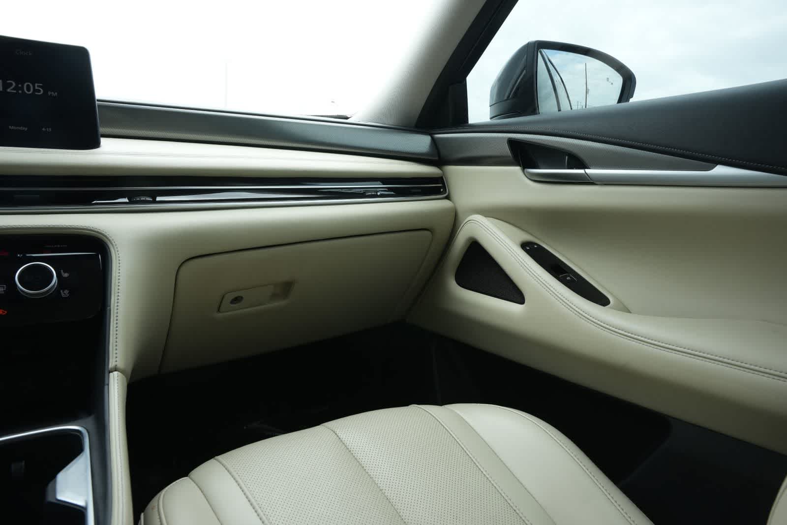 Thumbnail: 2023 INFINITI QX60 - 8