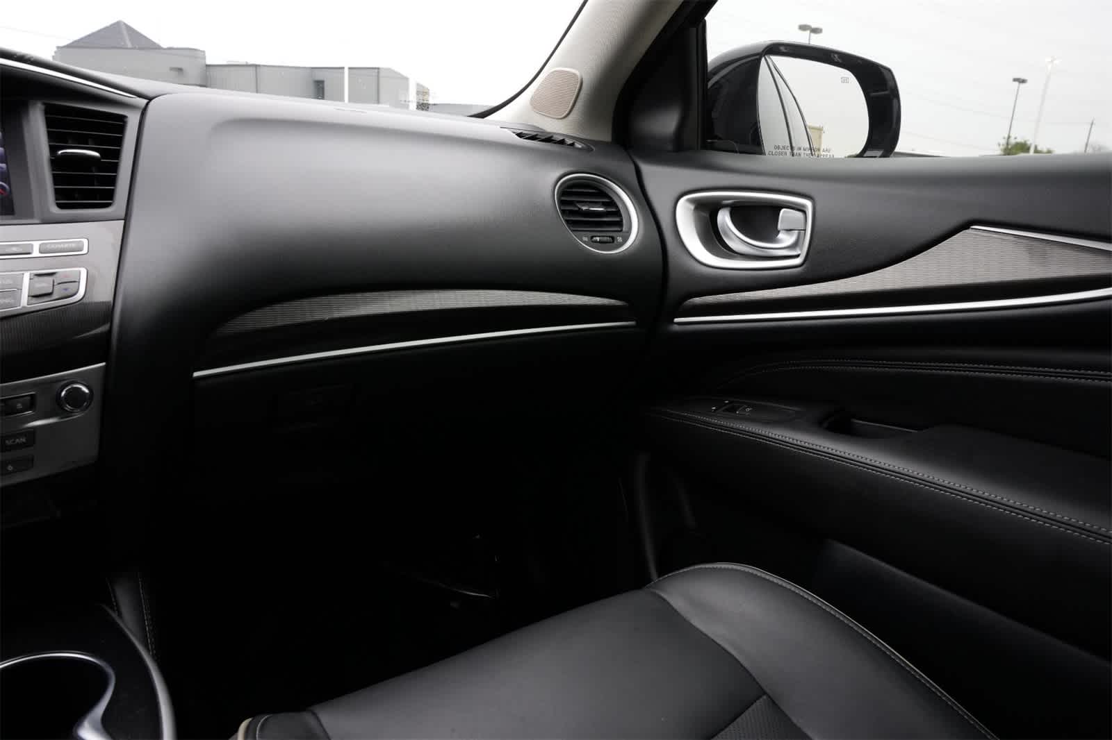 Thumbnail: 2018 INFINITI QX60 - 8