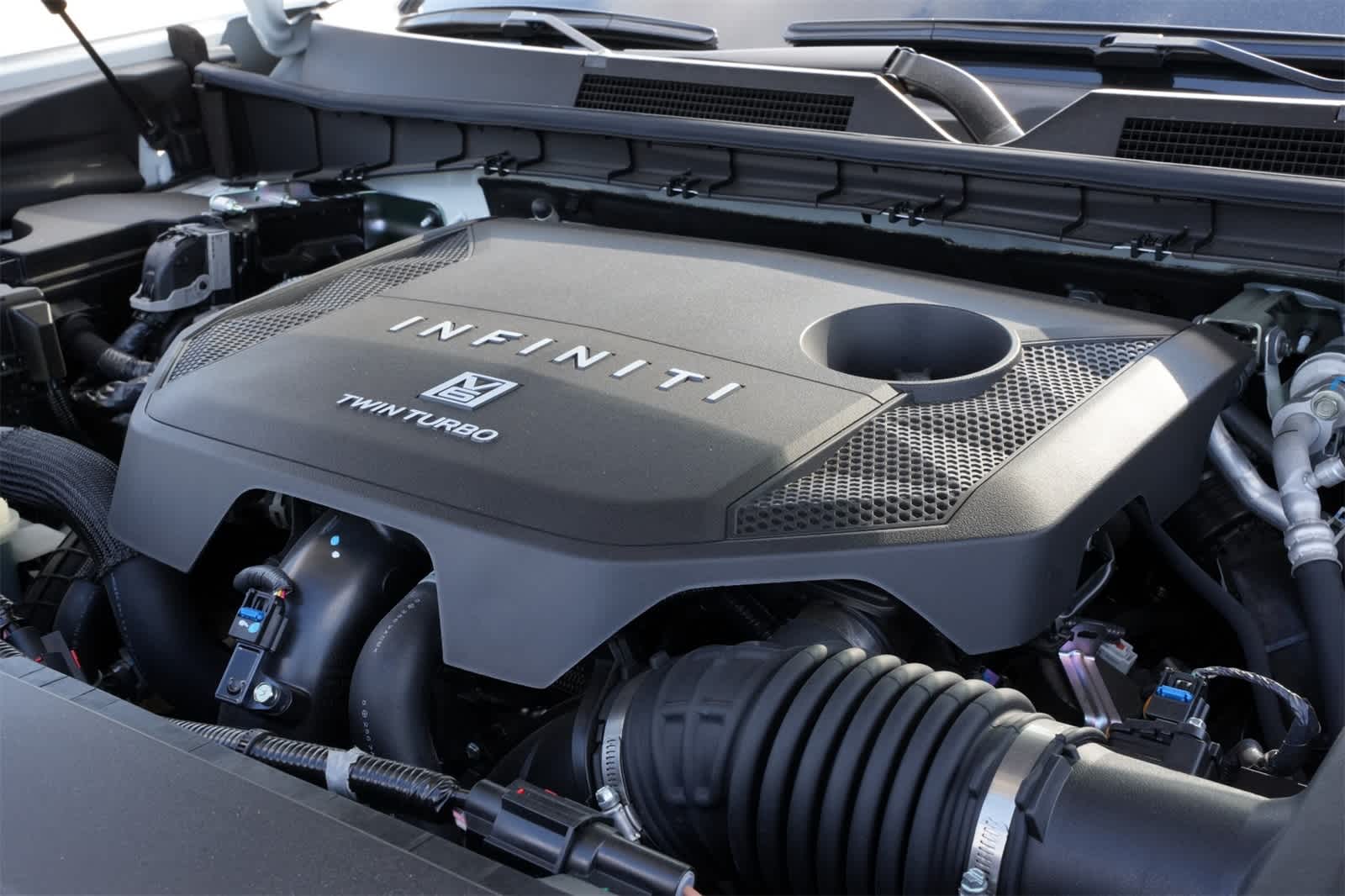 Thumbnail: 2026 INFINITI QX80 - 25