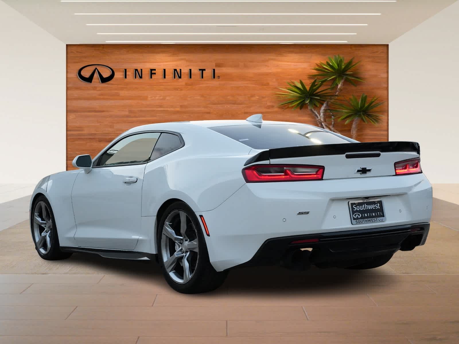 Thumbnail: 2017 Chevrolet Camaro - 5