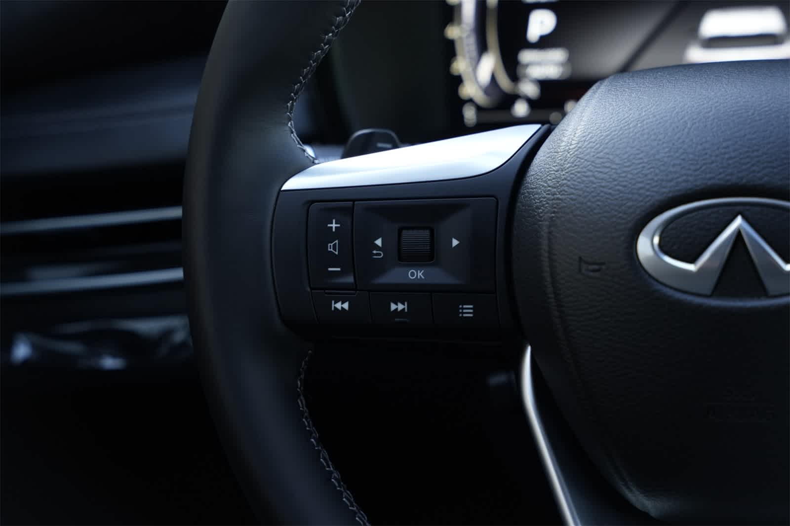 2025 INFINITI QX60 Sensory 10