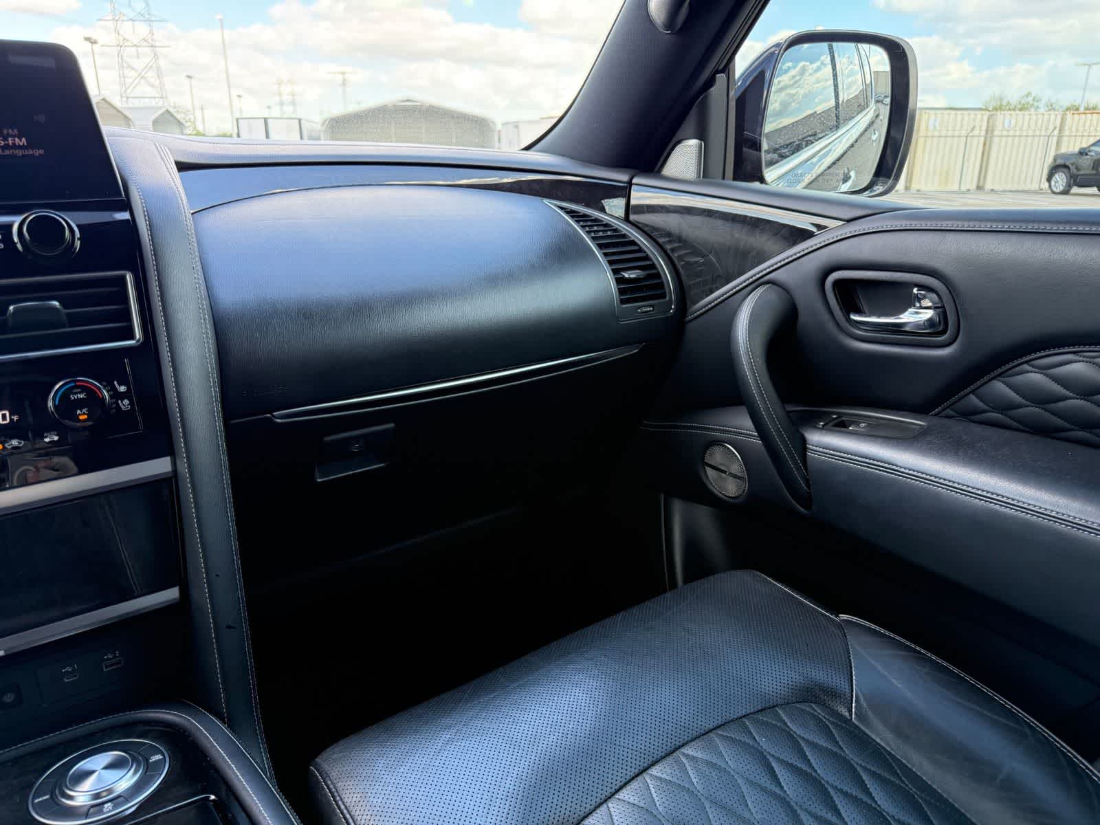 Thumbnail: 2023 INFINITI QX80 - 8