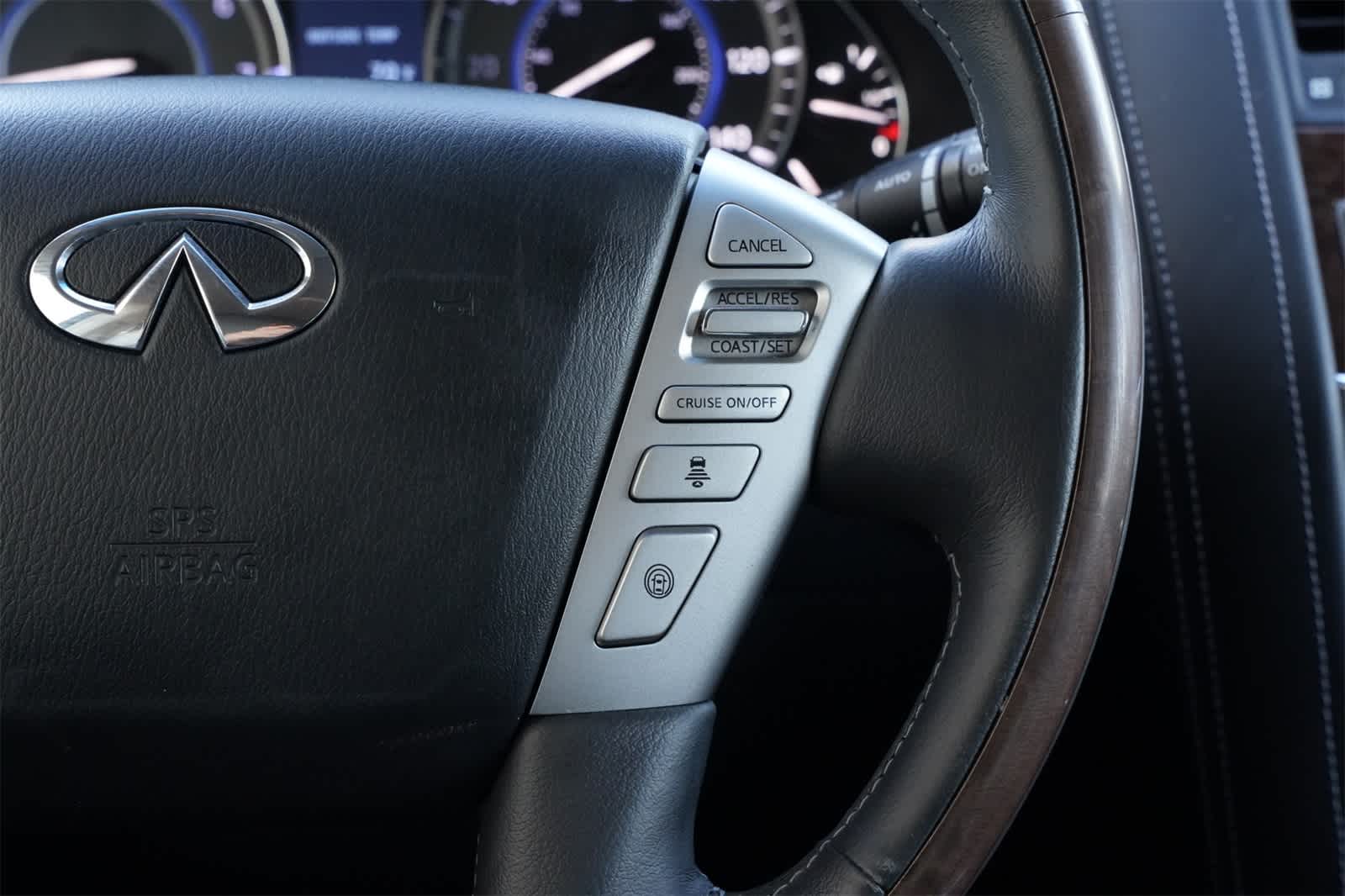 Thumbnail: 2017 INFINITI QX80 - 11