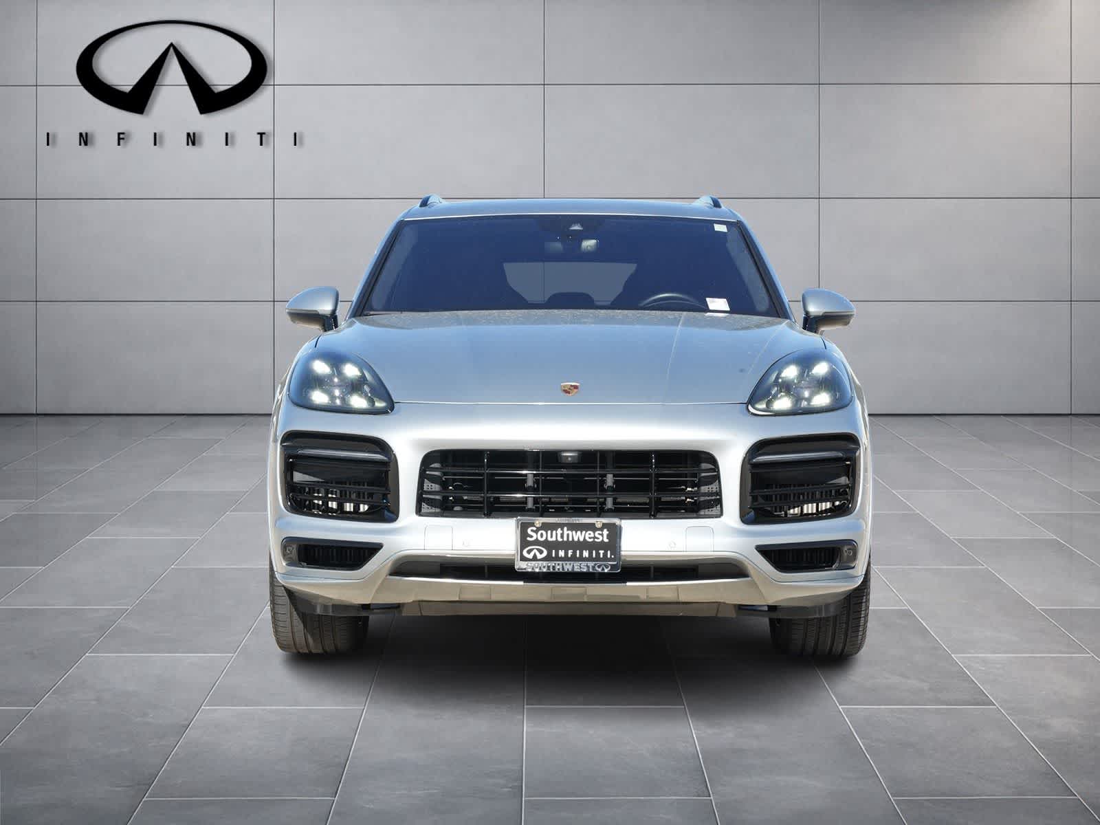 Thumbnail: 2021 Porsche Cayenne - 2