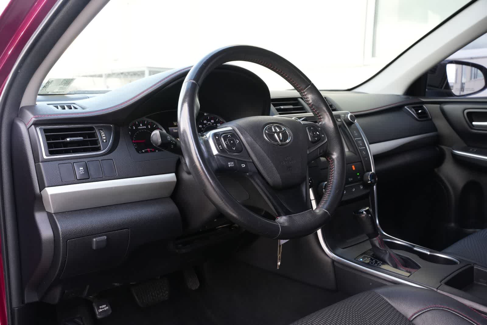 Thumbnail: 2016 Toyota Camry - 13